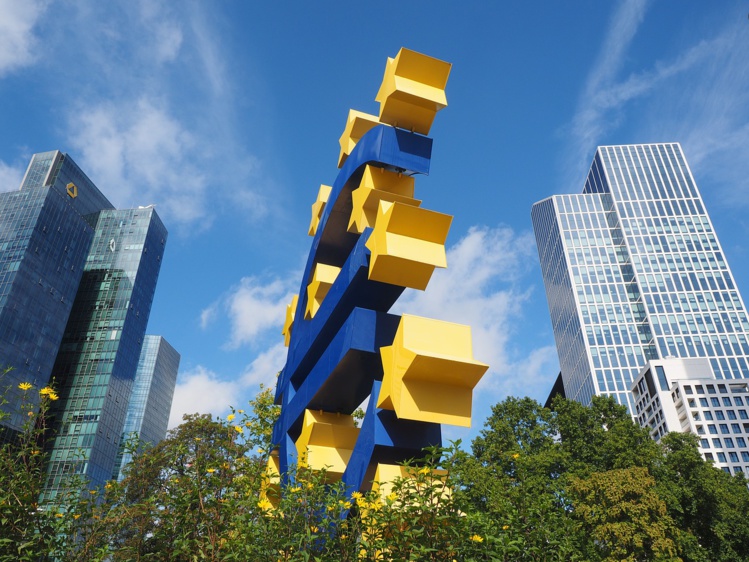La Banque centrale européenne poursuit sa stratégie accommodante La Banque centrale européenne poursuit sa stratégie accommodante
