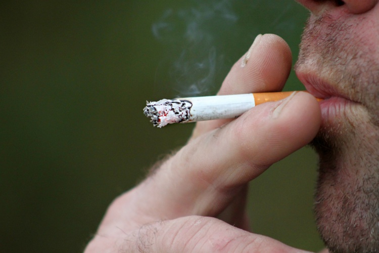 Tabac : 65% des buralistes vendent à des enfants