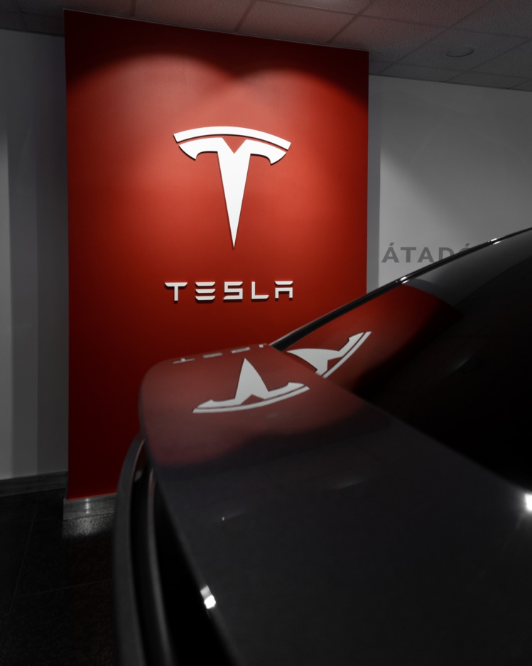 Tesla annonce des résultats financiers records, mais des problèmes persistent Tesla annonce des résultats financiers records, mais des problèmes persistent