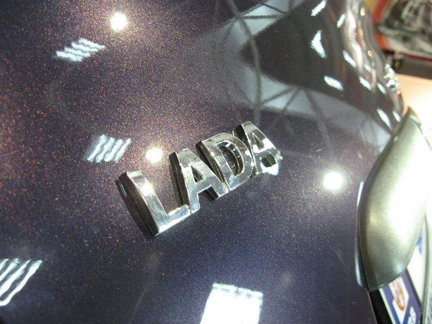 Le patron de la marque automobile russe, Lada, quitte l'entreprise pour prendre les rênes de l'aérospatiale russe.