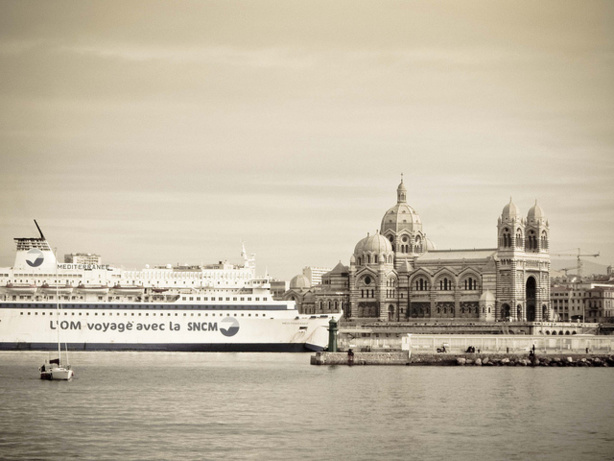 Les syndicats de la SNCM ont déposé un préavis de grève reconductible pour le jour de l'An. Les syndicats de la SNCM ont déposé un préavis de grève reconductible pour le jour de l'An.