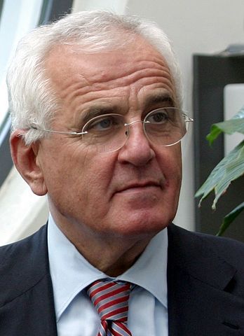 Peter Hartz va conseiller François Hollande pour redresser le pays Peter Hartz va conseiller François Hollande pour redresser le pays