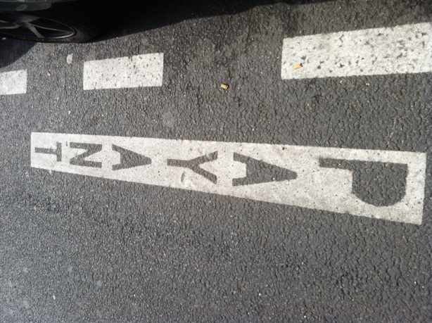 Paris n'aime pas les automobilistes Paris n'aime pas les automobilistes