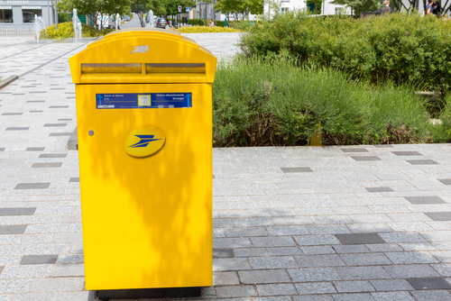 ​La Poste veut livrer des repas à domicile