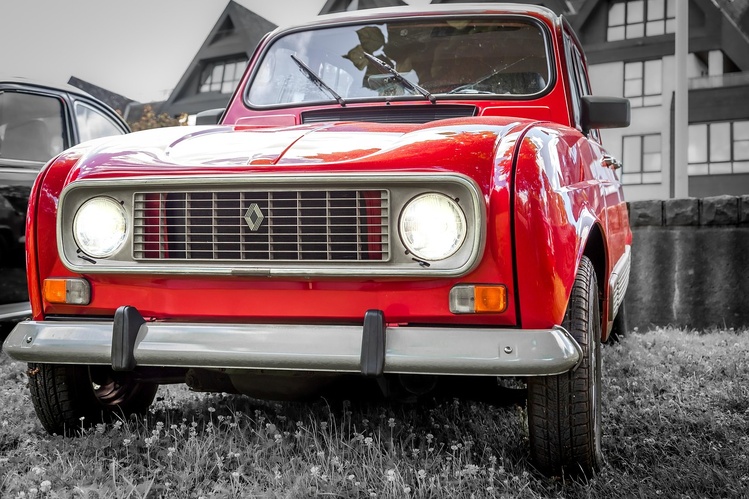 Renault avertit sur ses résultats et chute en Bourse Renault avertit sur ses résultats et chute en Bourse