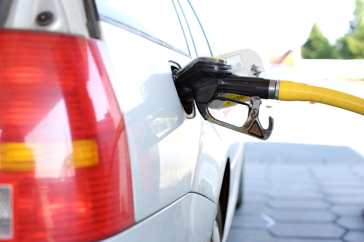 Hausse de la taxe sur l'essence SP95-E10 dans le projet de loi de finances 2021