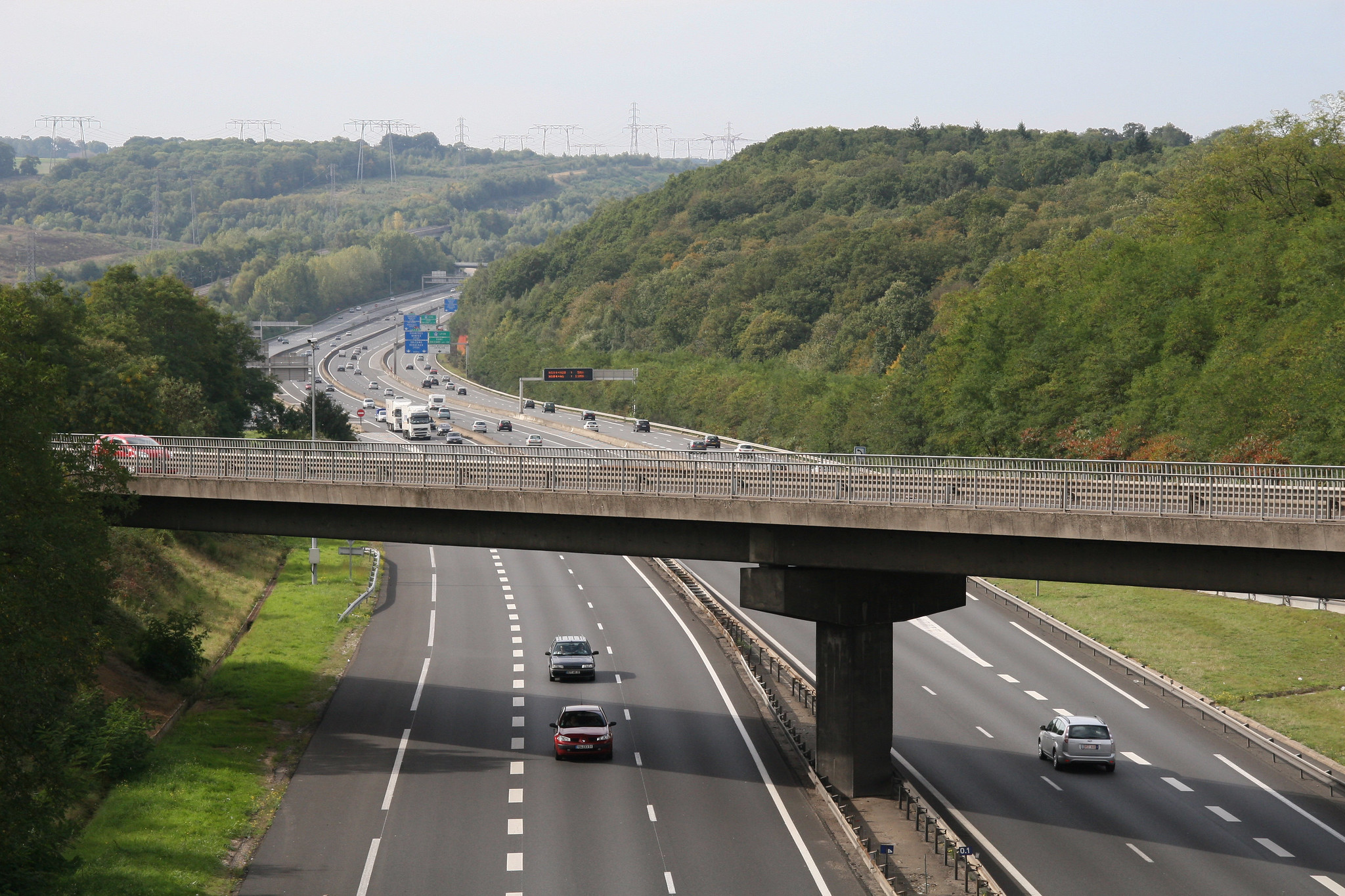 Autoroutes : l’étrange logique de Le Pen et Montebourg pour « renationaliser » le réseau