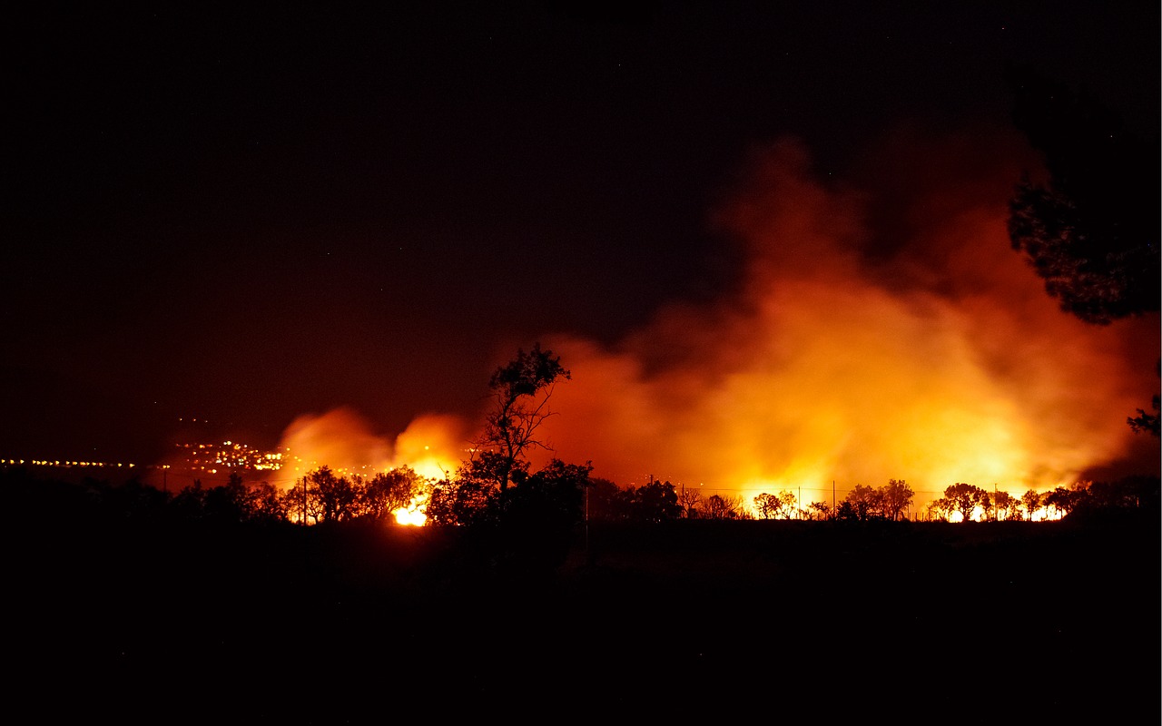 Incendies : des aides fiscales pour les particuliers et entreprises touchés Incendies : des aides fiscales pour les particuliers et entreprises touchés