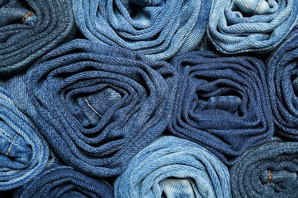 Recyclage textile : l’État débloque 49 millions d’euros pour éviter l’effondrement