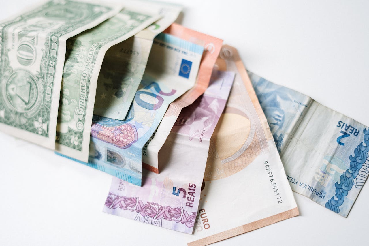 L'euro à 1,20 dollar : un atout pour l’inflation, un risque pour l’industrie