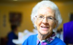Après 75 ans, 1 Français sur 10 vit dans un établissement pour personnes âgées Après 75 ans, 1 Français sur 10 vit dans un établissement pour personnes âgées