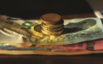 1 salarié sur 2 gagne moins de 1 789 euros par mois