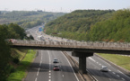 Autoroutes : l’étrange logique de Le Pen et Montebourg pour « renationaliser » le réseau Autoroutes : l’étrange logique de Le Pen et Montebourg pour « renationaliser » le réseau