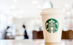 ​Le PDG de Starbucks demande aux employés d'être "compréhensifs" face à la crise boursière