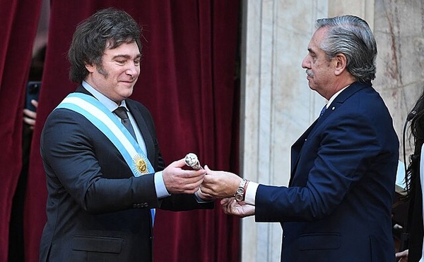 366 articles pour tout changer : le pari radical du mégadécret de Milei