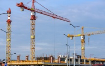 Les ventes totales de logements neufs ont également baissé de plus de 34% par rapport à la même période en 2022.